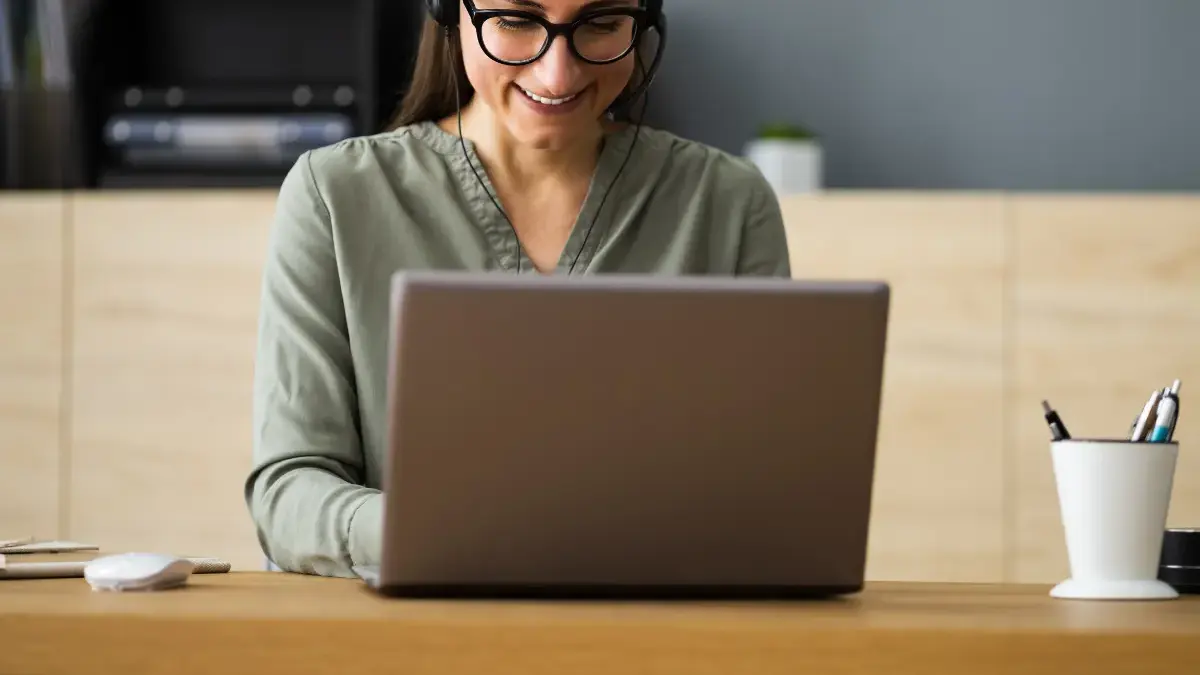 How Virtual Admin Services Can Save Your Business Time and Money